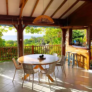 https://nature-caraibe-lodge-a-deshaies-face-a-la-mer-3-ch.comcaribbean.com